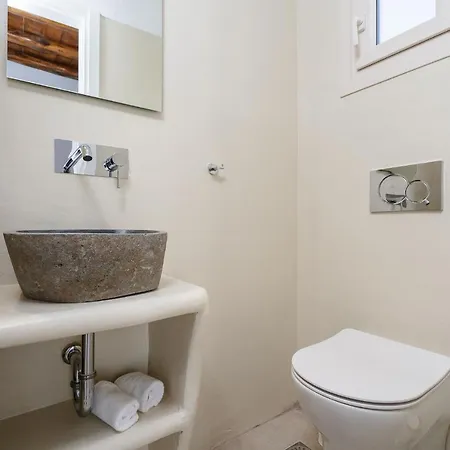 Bee Naxian Holiday home *