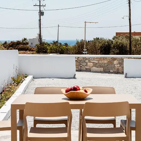 Nyaraló Bee Naxian